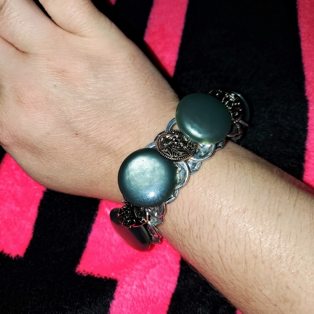 MixedMedia Green Button/Poptop/Bead Bracelet